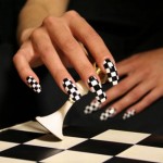 шахматный модный маникюр 2011 фото